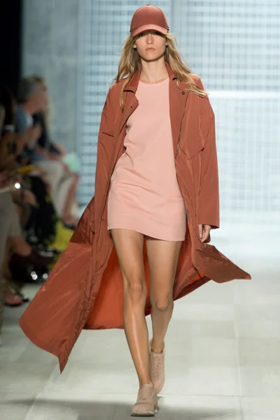 Look 27